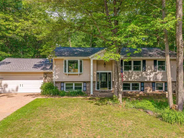 41 Elder Dr, Marquette, MI 49855