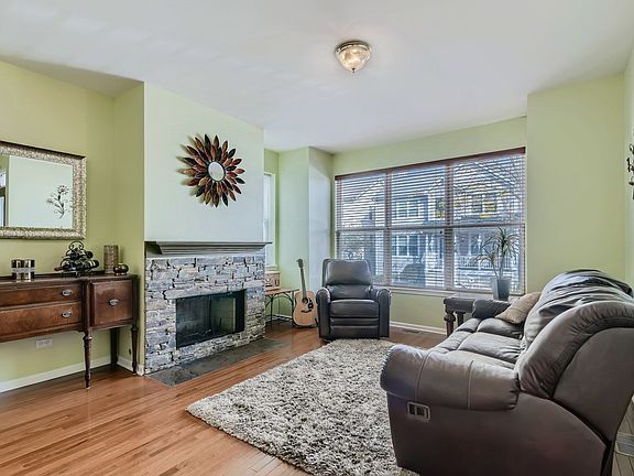3rd image of 4234 N Kolmar Ave Unit C