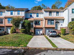 3405 Springbrook Dr, Edison, NJ 08820