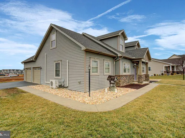 702 Southwood Dr, Shippensburg, PA 17257