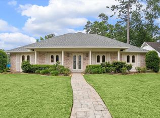 1926 Twin Springs Dr, Humble, TX 77339
