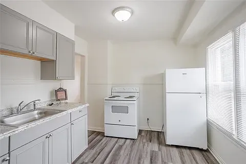 2 bed, 800 sqft, $1,375 — Photo 3