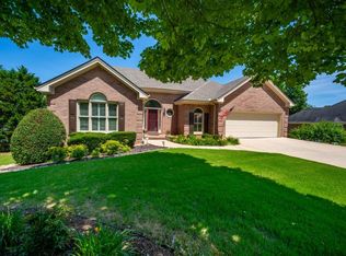 945 Knoll Crest Ct, Alpharetta, GA 30004