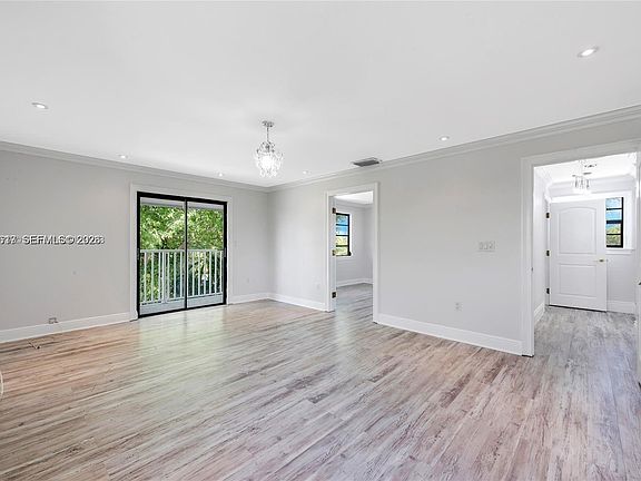 4th image of 9005 SW 56th St