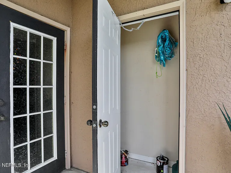10961 Burnt Mill Rd #425 — Photo 32
