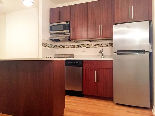 Rented by Rapid Realty Cobble Hill | media 16