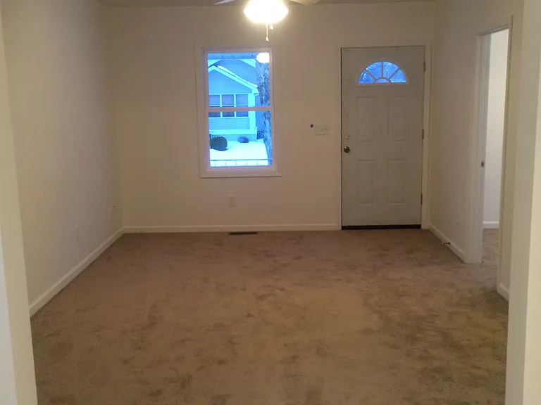 623 Kenwood Ave — Photo 21