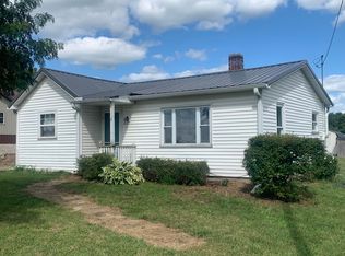 1112 Stage Rd, Ionia, MI 48846