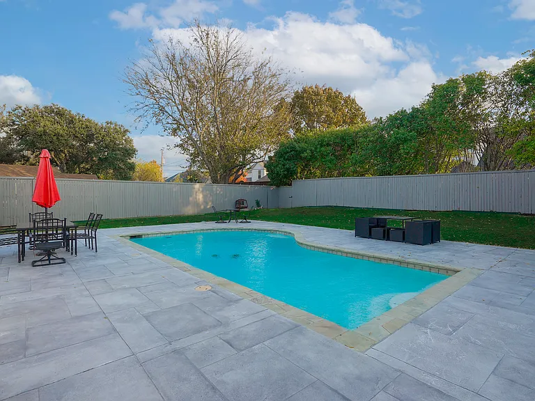 6319 Windmill Cir — Photo 28