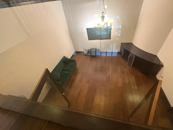 12-14 Hudson Place image 14 of 23