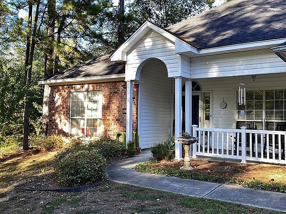 4th image of 105 Oak Creek Dr