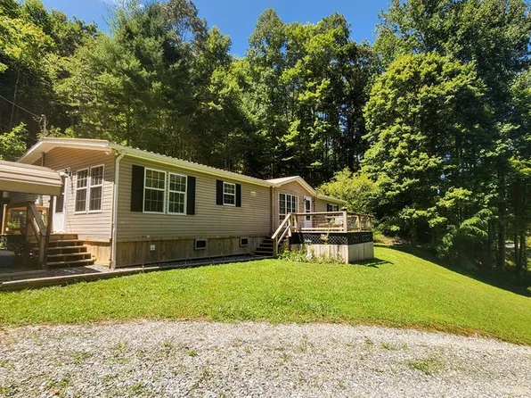 68 Hemlock Hollow Dr, Bryson City, NC 28713
