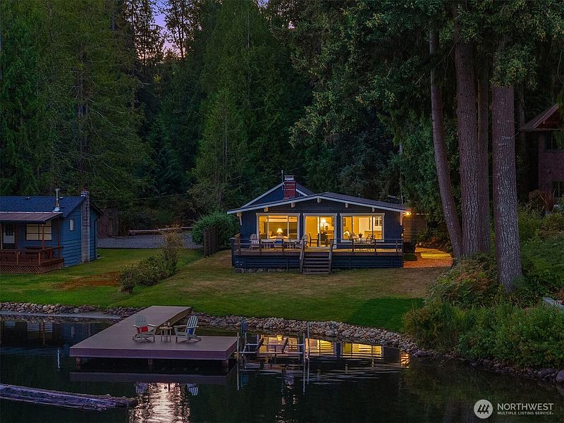 3rd image of 3 SW LAKE ROESIGER ROAD