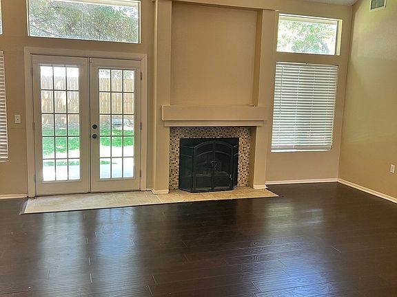 4th image of 8206 GALESPOINT