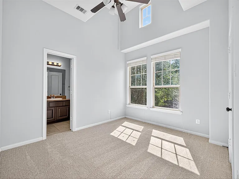 137 Cheswood Manor Dr — Photo 21