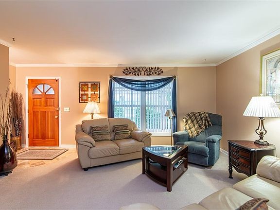 5th image of 6403 Rosewood Dr
