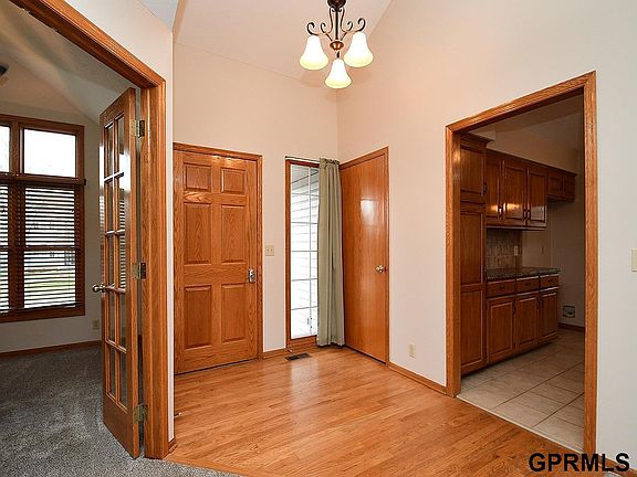 3rd image of 1916 Liberty Ln