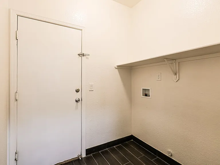 9204 E Muleshoe St — Photo 11