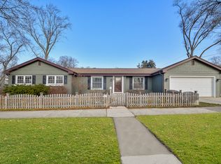 1521 Childs St, Wheaton, IL 60187