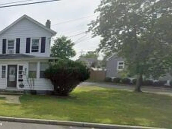 28 Clinton Avenue, Eatontown, NJ 07724