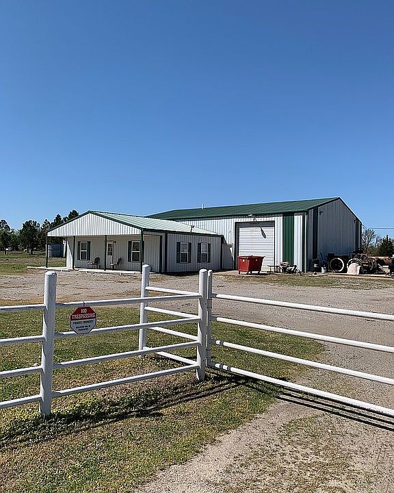 1st image of 15215 Skyline Dr