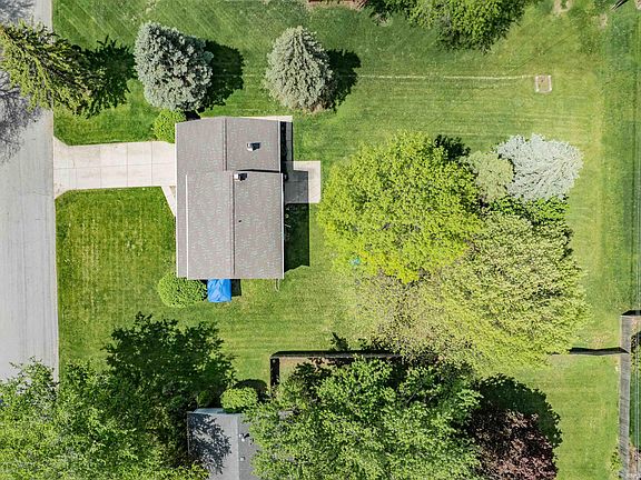 4th image of 8131 Welsch Dr