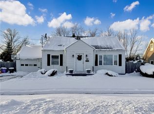 1214 Hillview Dr, Utica, NY 13501