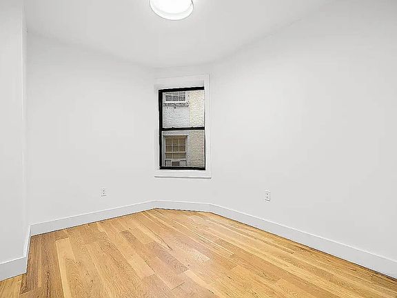 5th image of 325 E 93rd St APT 4E