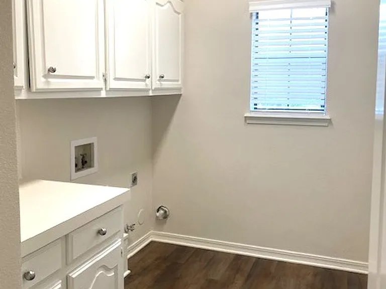202 Cambridge Rd — Photo 11