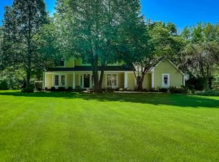 1760 Saddle Hill Rd, Libertyville, IL 60048