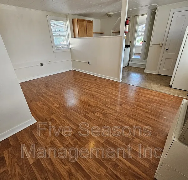 19 Grant St #7 — Photo 3