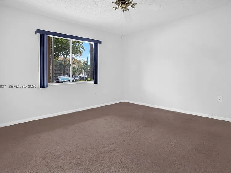 900 SW 142nd Ave #115L — Photo 32