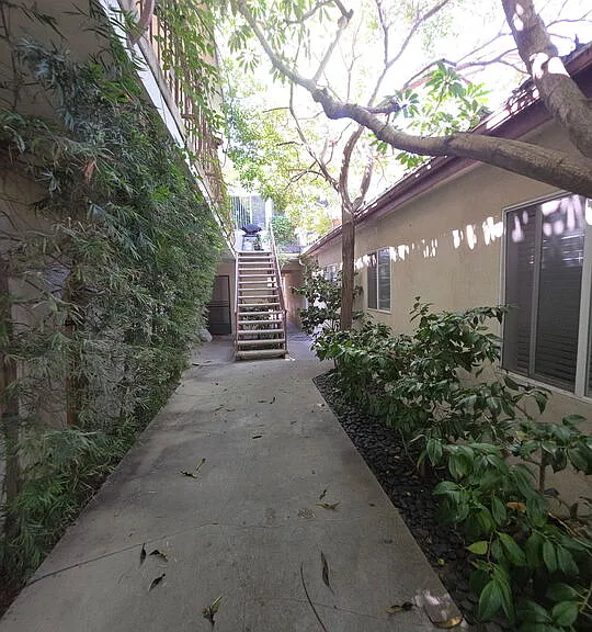 309 Broadway St #19 — Photo 32