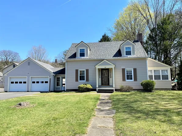 139 High St, Greenfield, MA 01301