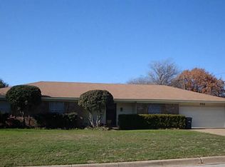 7712 Marlborough Dr W, Fort Worth, TX 76134