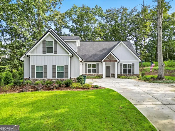 564 Oakland Dr SE, Calhoun, GA 30701