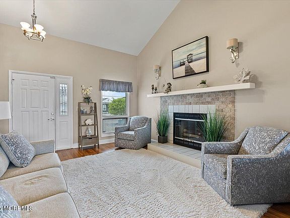 2nd image of 124 Amherst Drive