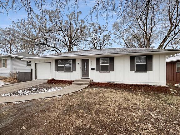2nd image of 8708 E 111th St
