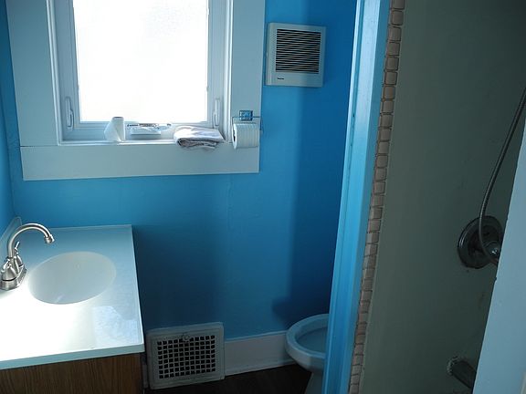 4th image of 608 Mary Ct