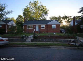 5910 Dinwiddie St, Springfield, VA 22150