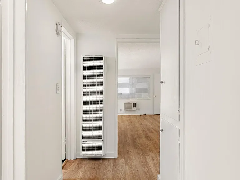 1829 Beloit Ave #8 — Photo 9