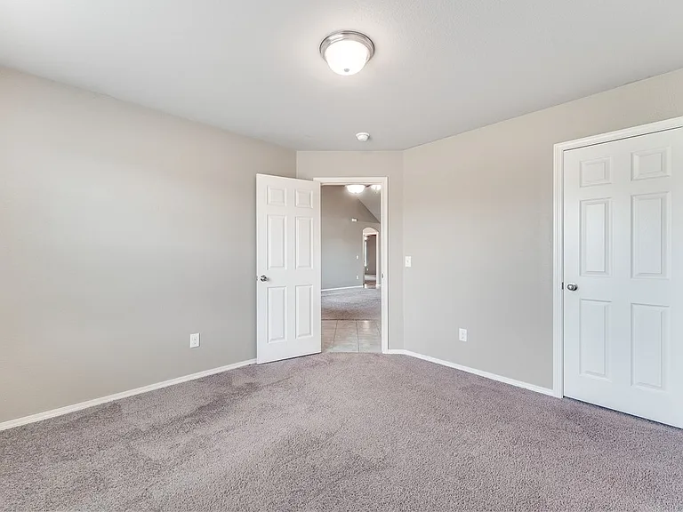 705 SW River Rock St — Photo 12
