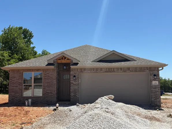 1102 W Jay Street, Ozark, MO 65721