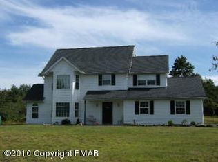 1617 Sun Valley Dr, Blakeslee, PA 18610