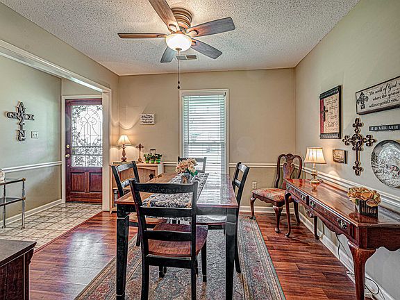 4th image of 6408 Richfield Dr