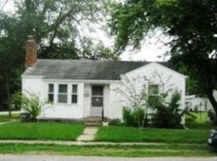 240 Fair Ave, Flora, IL 62839