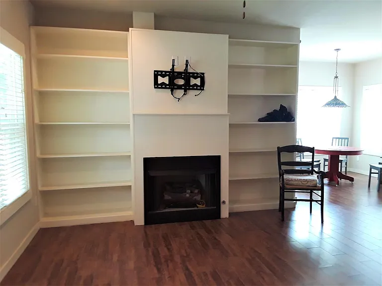 1656 W Neptune St — Photo 2