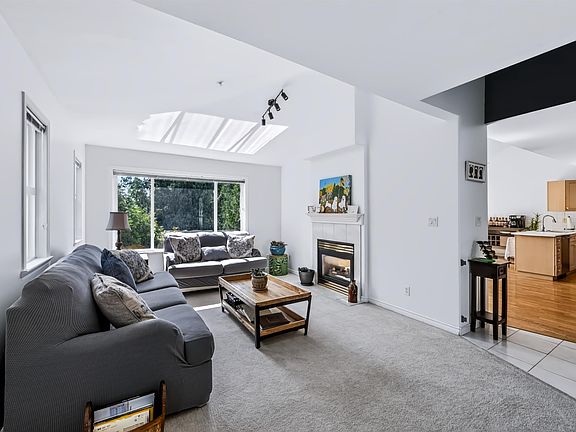 5th image of 2068 Winfield Dr #36
