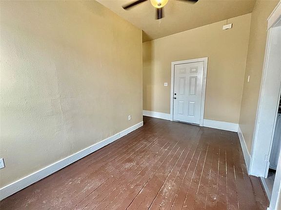 3rd image of 1814 Avenue M 1/2 APT 3