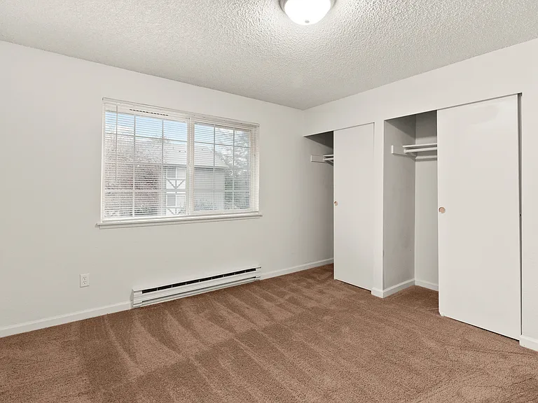 2 Bed 1.5 Bath Deluxe - 988 Sq Ft 2 Bed 1.5 Bath Deluxe - 988 Sq Ft